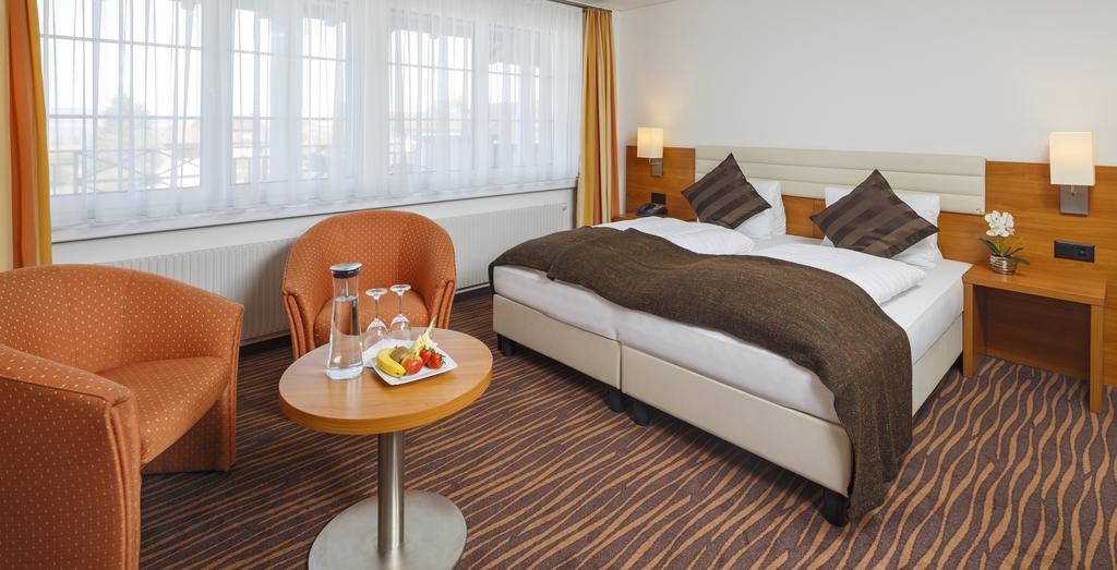Seemoewe Swiss Quality Hotel Güttingen Oda fotoğraf